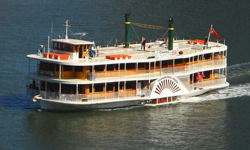 Kookaburra Queen on the Brisbane River